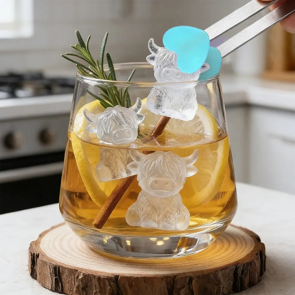 Mini Highland Cow Ice Cube Mold, Silicone Ice Cube Tray, Cute 3D Ice Cubes for Drinks, Parties, and Gifts, Perfect for Beverage Enhancements