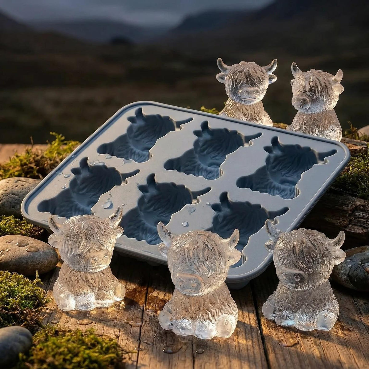 Mini Highland Cow Ice Cube Mold, Silicone Ice Cube Tray, Cute 3D Ice Cubes for Drinks, Parties, and Gifts, Perfect for Beverage Enhancements
