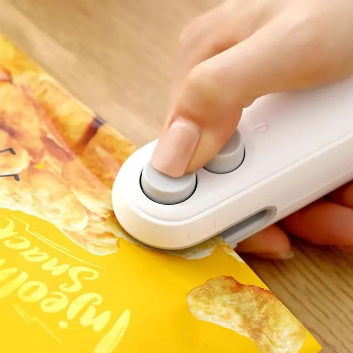 Mini snack bag sealing machine,2 in 1 heat USB rechargeable snack bag selaer,plastic Electric bag sealers, keep food fresh. Portable Sealer Picnics.