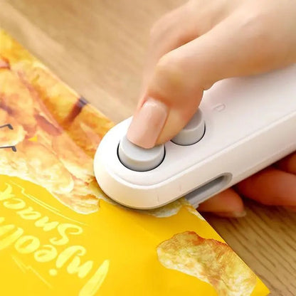 Mini snack bag sealing machine,2 in 1 heat USB rechargeable snack bag selaer,plastic Electric bag sealers, keep food fresh. Portable Sealer Picnics.